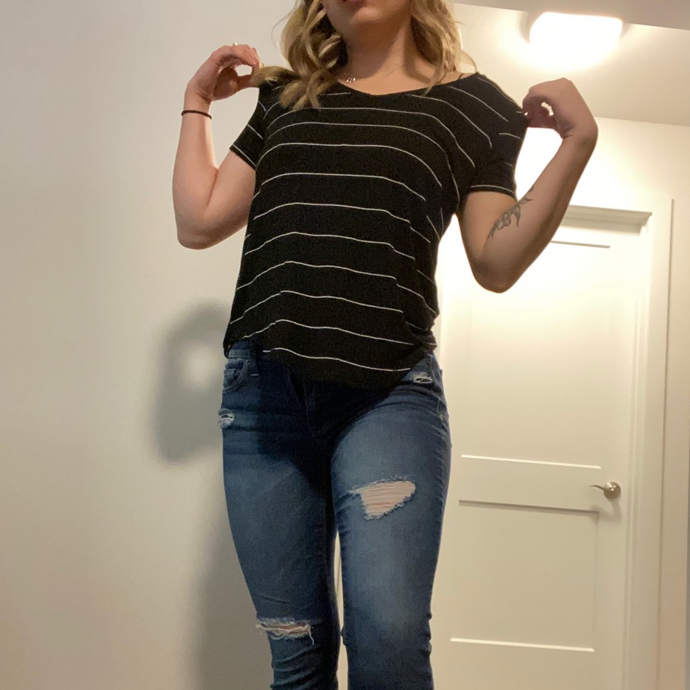 Black Tee